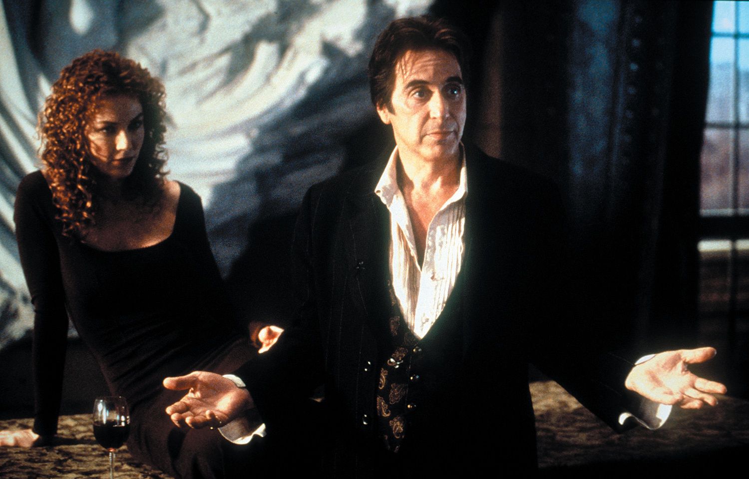Al Pacino og Connie Nielsen i Djevelens advokat